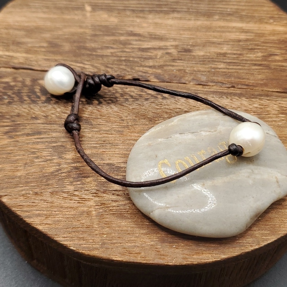 B2907 dainty simplistic pearl bracelet